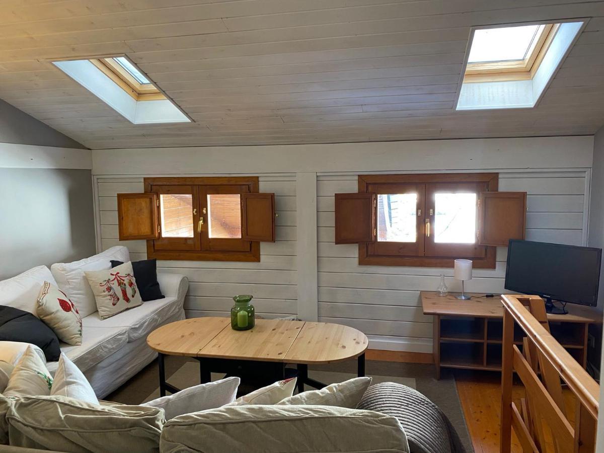 Acogedora Buardilla Duplex 6 Pax Apartment Incles Exterior photo